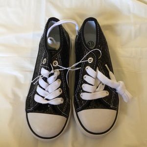 New girls size 13 sparkle black US Sports sneakers
